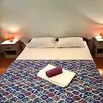 Holiday Home Prvic Sepurine Apartamento Prvic Sepurine