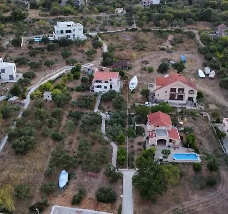 아파트 Holiday Home Prvic Sepurine 프르비치 세푸리네