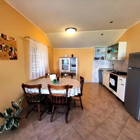 Lägenhet Apartment Prvic Sepurine