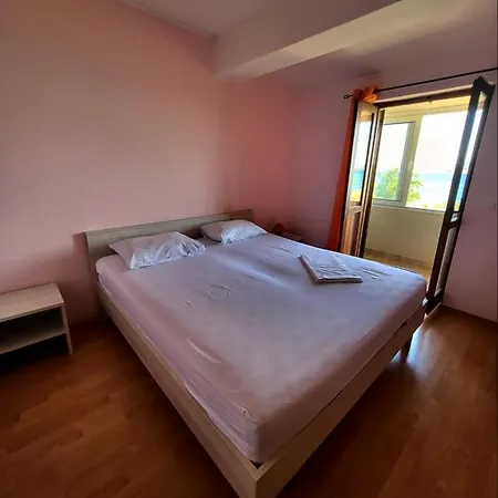 Holiday Home Prvic Sepurine * Prvic Sepurine