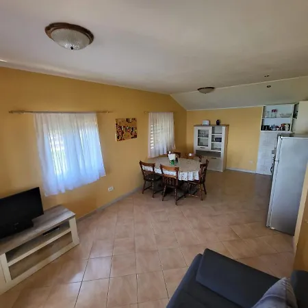 Appartement Holiday Home Prvic Sepurine *