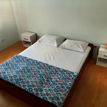 Holiday Home Prvic Sepurine Apartment Prvic Sepurine