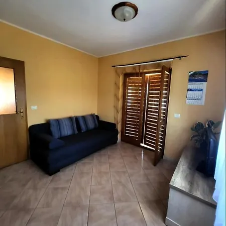 Holiday Home Prvic Sepurine * Prvic Sepurine