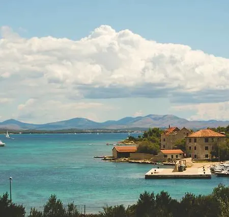 Holiday Home Prvic Sepurine Prvic Sepurine