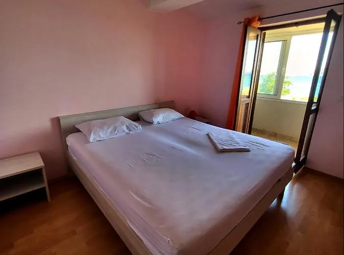 Holiday Home Prvic Sepurine * Prvic Sepurine