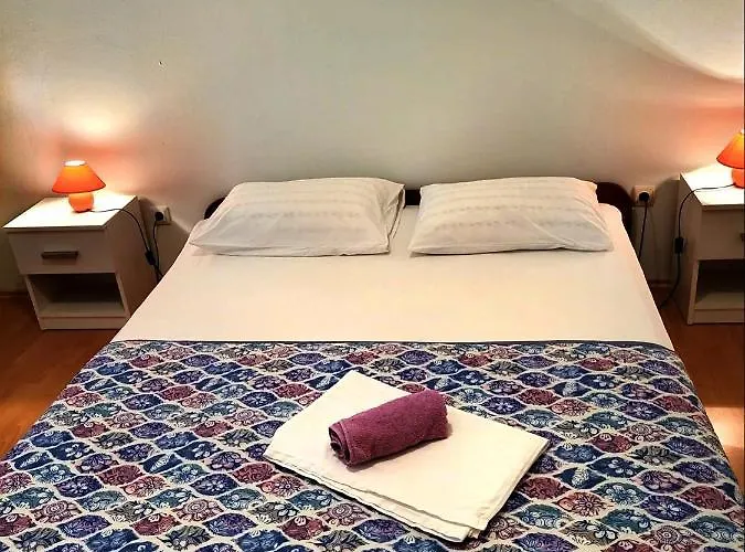 Holiday Home Prvic Sepurine Appartement Prvic Sepurine