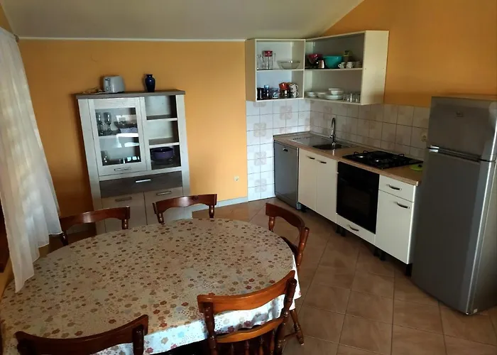 Holiday Home Prvic Sepurine Appartement Prvic Sepurine